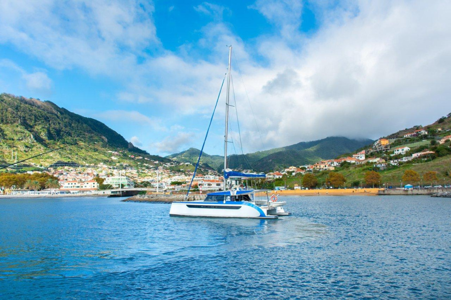 Photo #1 - Luna 49 (Blue) en MCI Marine Club International - 40790