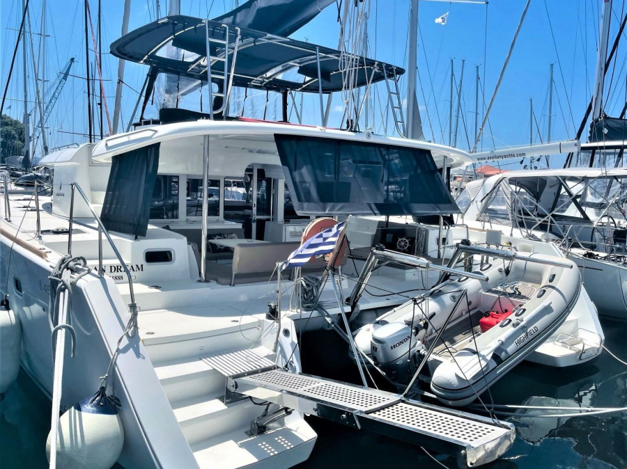 Photo #1 - Lagoon 450 F - 4 + 2 cab. (Aeolian Dream) en Marina - 40833