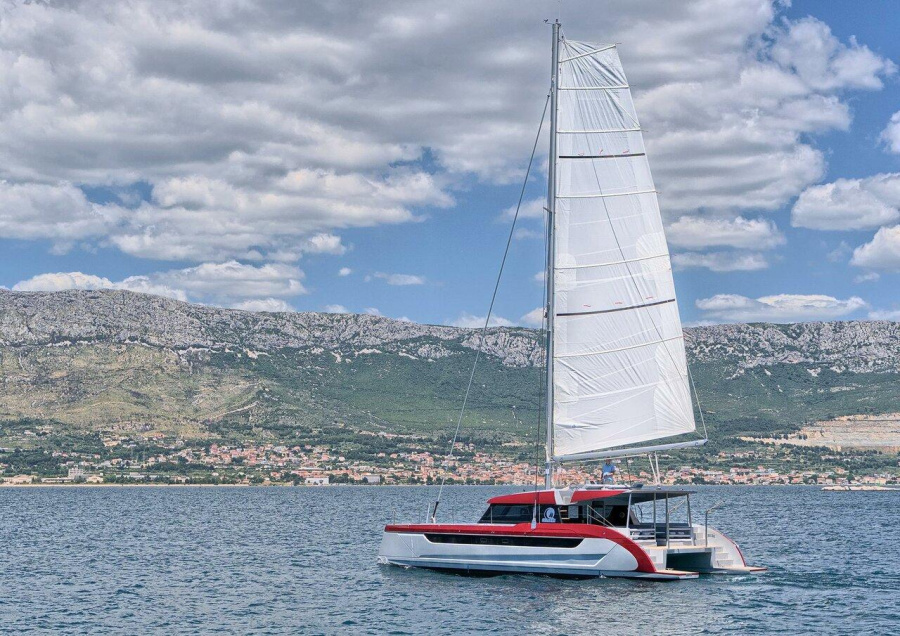 Photo #1 - Luna 49 (Katamaran) en MCI Marine Club International - 40900