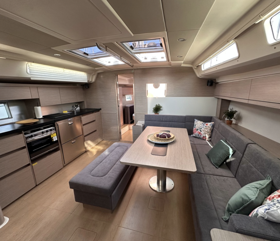 Photo #1 - Hanse 508 - 3 + 1 cab. (Bright Future) en Yachtclub Seget (Marina Baotić) - 41111