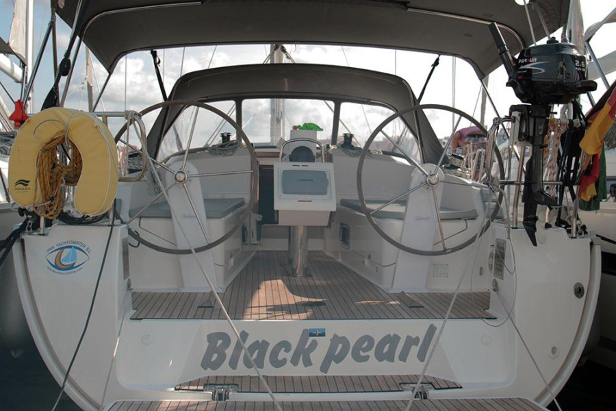 Photo #1 - Bavaria Cruiser 37 - 3 cab. (Black Pearl) en Arenal/Playa de Palma - 41149