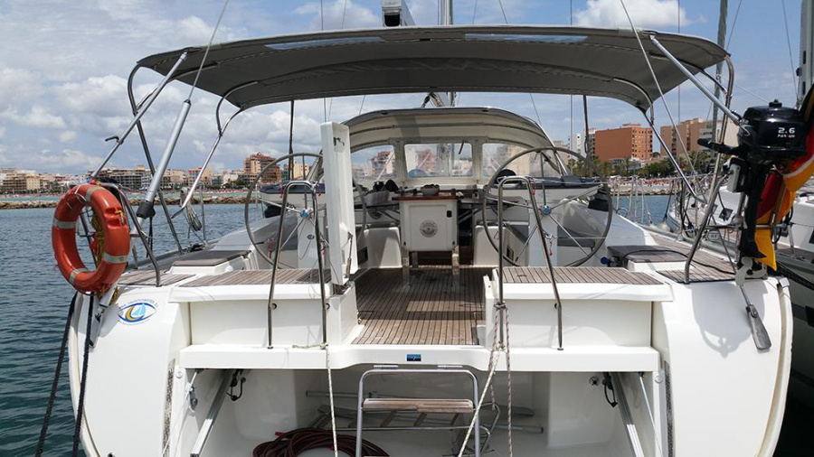 Photo #1 - Bavaria Cruiser 56 - 5 + 1 cab. (Maximum) en Arenal/Playa de Palma - 41159