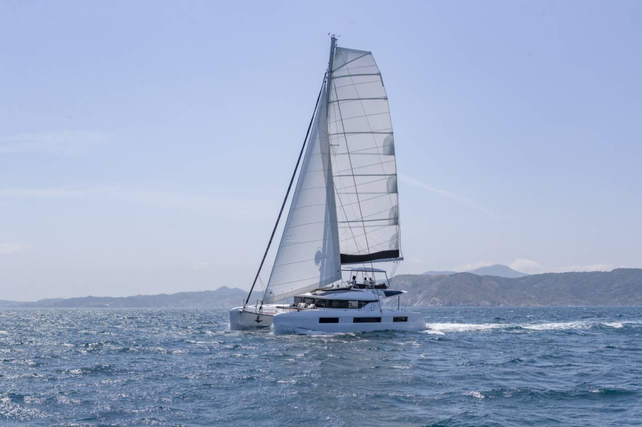 Photo #1 - Lagoon 51 - 6 + 2 cab. (Nowo) en Seychelles, Mahe - 41207
