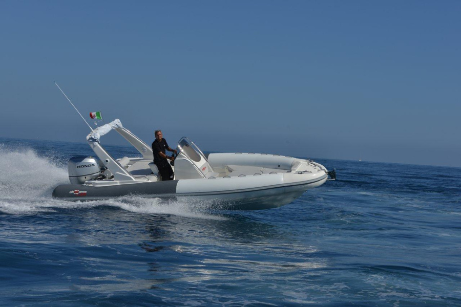 Photo #1 - Altamarea Wave 23 Sport (NN) en Marina di - 41289