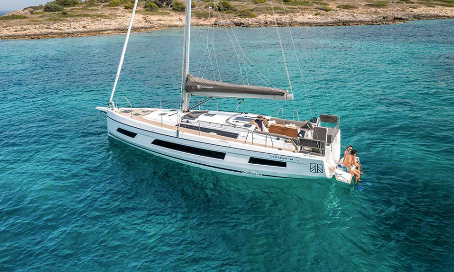 Photo #1 - Dufour 41 Performance - 4 cab. (Vojvotkinja) en Marina Kornati - 41297