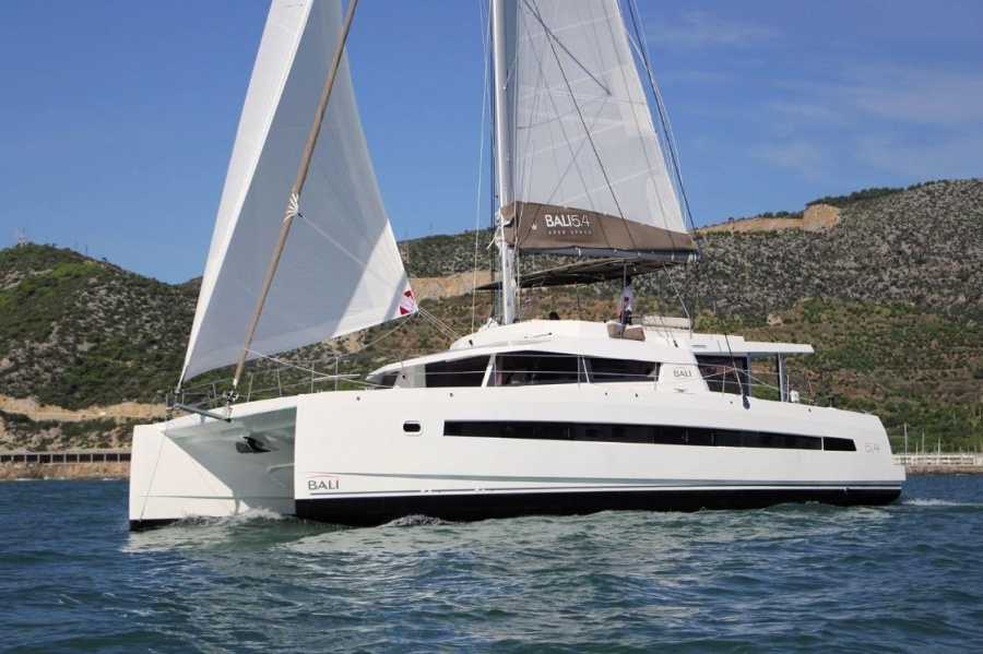Photo #1 - Bali 5.4 - 6 + 2 cab. (OLWE_DB) en Athens, Alimos marina - 41301