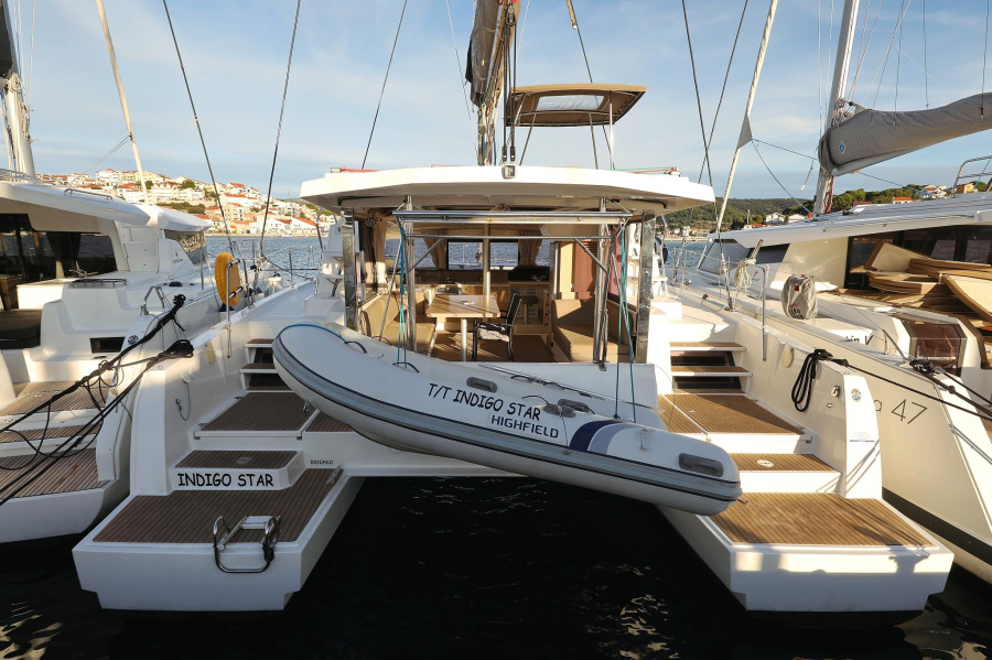 Photo #1 - Bali 4.0 - 4 cab. (Indigo Star) en Marina Frapa - 41414