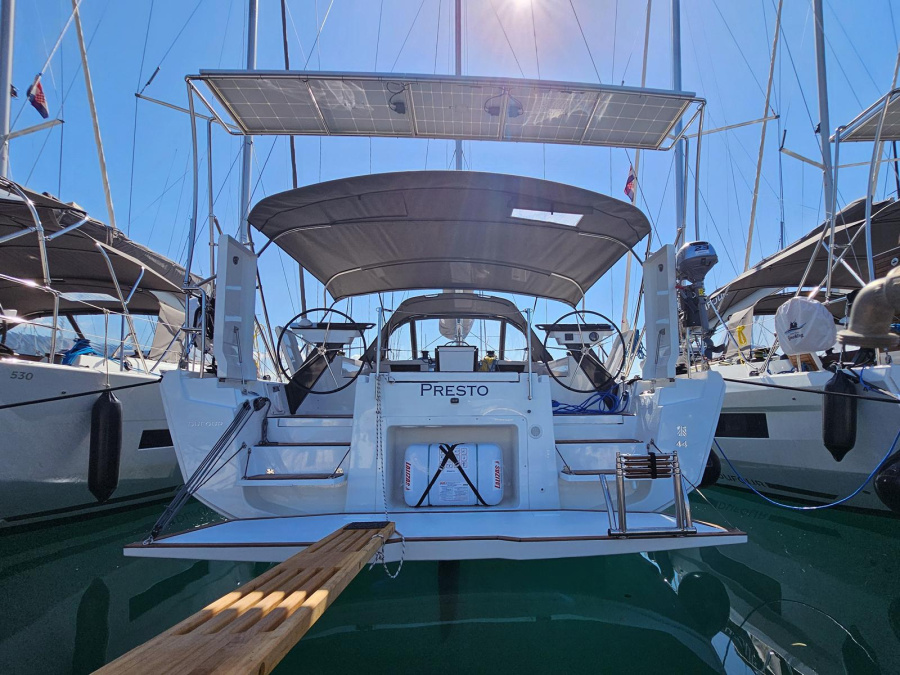 Photo #1 - Dufour 44 - 4 cab (Presto) en Marina - 41777