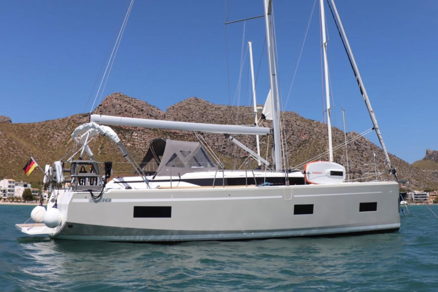 Photo #1 - Bavaria C38 (Levante) en de Mallorca, Marina Naviera Balear - 41898