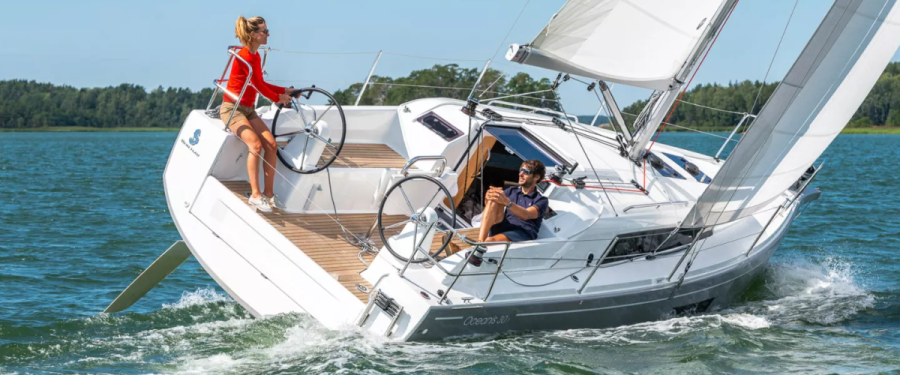 Photo #1 - Oceanis 30.1 (Miniscule) en Toulon, Vieille Darse - 42051