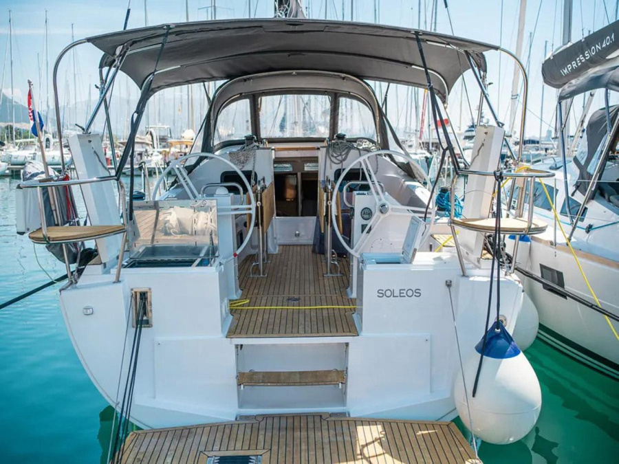 Photo #1 - Elan Impression 45.1 - 3 cab. (Soleos) en Marina Mandalina - 42081