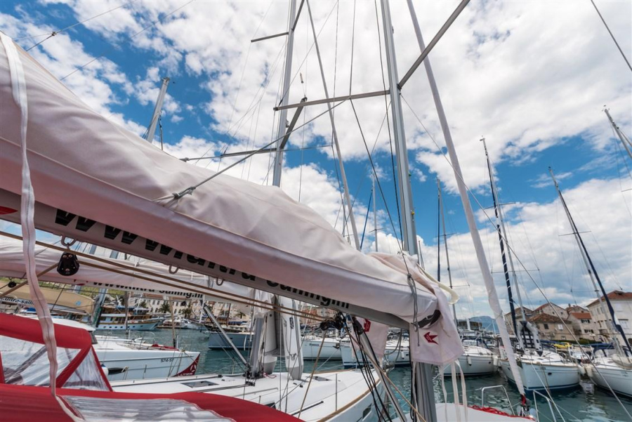 Photo #1 - Oceanis 35.1 (Lampuga) en ACI Marina - 42242