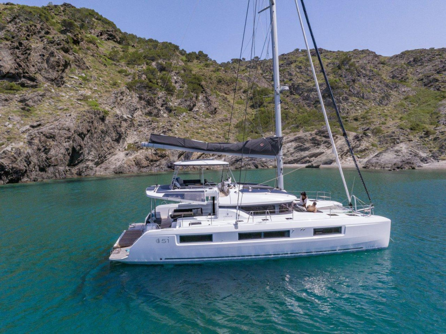 Photo #1 - Lagoon 51 OW - 4 + 1 cab. (Catwalk) en Marina Frapa - 42315