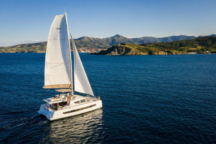 Photo #1 - Bali 4.8 - 5 + 1 cab (Pagora) en Yacht Classic Hotel Marina - 42404