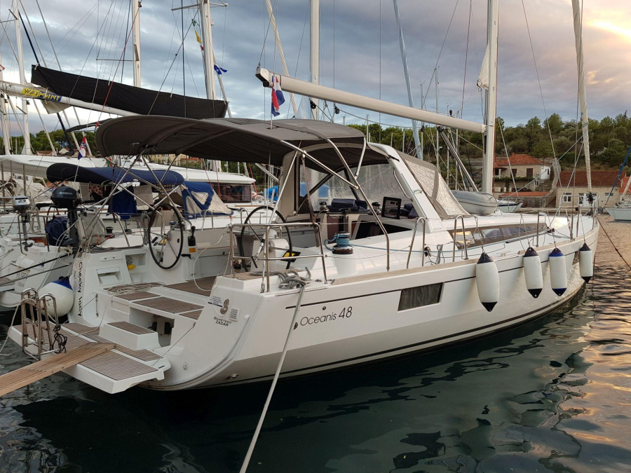 Photo #1 - Oceanis 48 - 5 cab. (Cheeky Lady) en Marina Punat - 42666