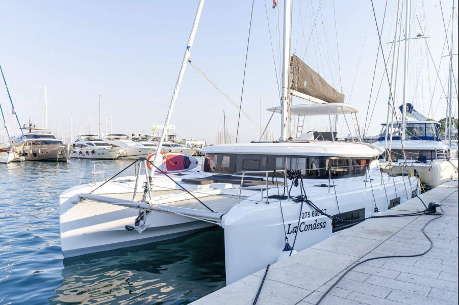 Photo #1 - Lagoon 46 - 4 + 2 cab. (La Condesa) en Komolac, ACI Marina - 42721