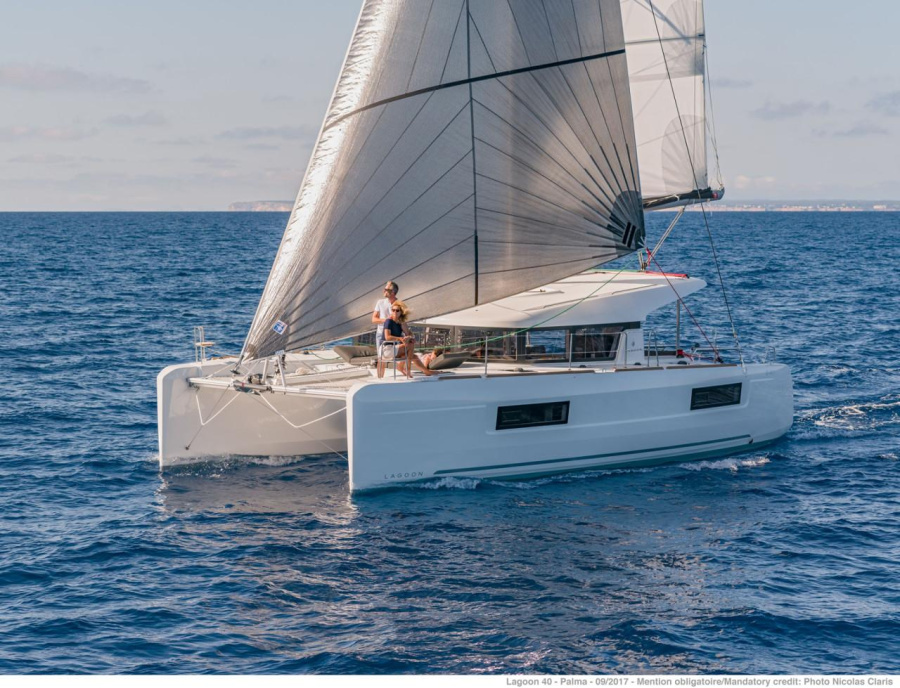Photo #1 - Lagoon 40 OW - 3 + 1 cab. (Oasis) en Resort & Marina - 42788