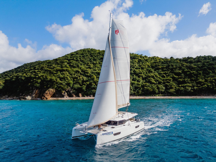 Photo #1 - Fountaine Pajot Astrea 42 - 4 + 1 cab. (Rendezvous III) en Resort & Marina - 42790