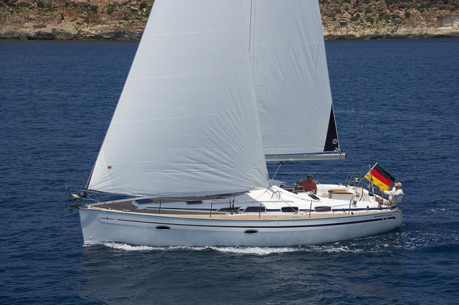 Photo #1 - Bavaria 40 Cruiser (Fenix) en Marina - 42796