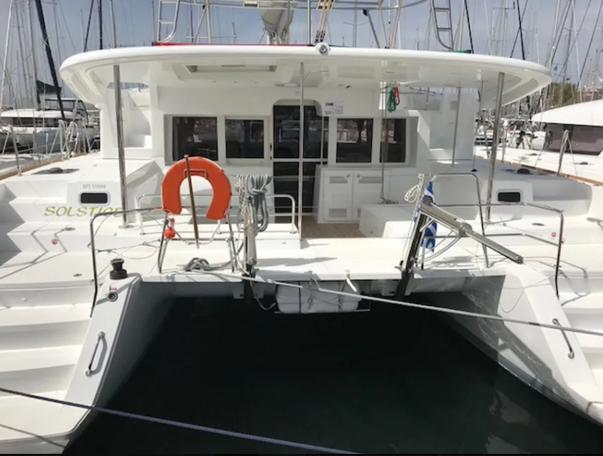 Photo #1 - Lagoon 450 F - 4 + 2 cab. (Solstice) en Athens, Alimos marina - 42909