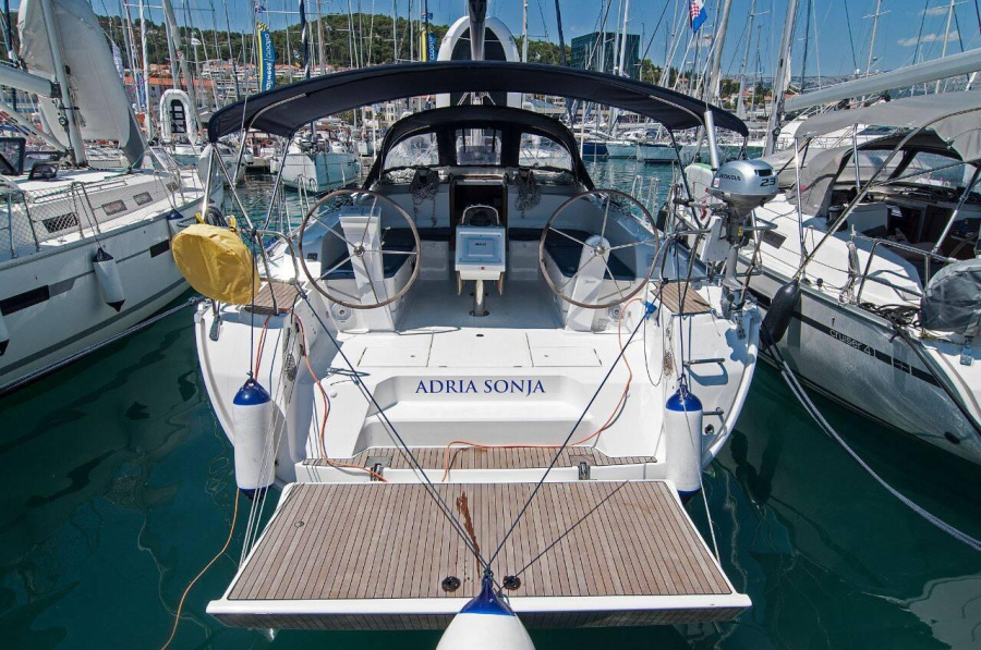 Photo #1 - Bavaria Cruiser 46 - 4 cab. (Adria Sonja) en ACI Marina - 43119