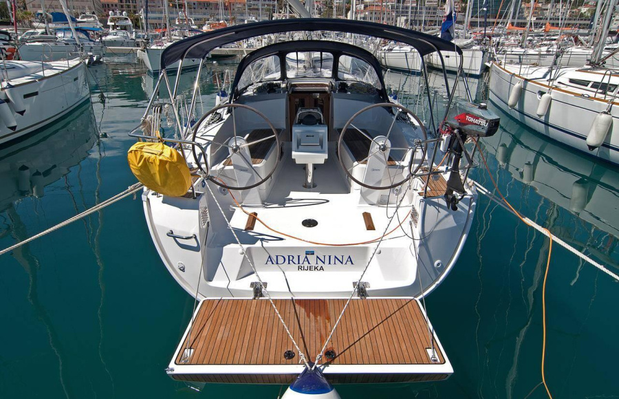 Photo #1 - Bavaria Cruiser 37 - 3 cab. (Adria Nina) en ACI Marina - 43122