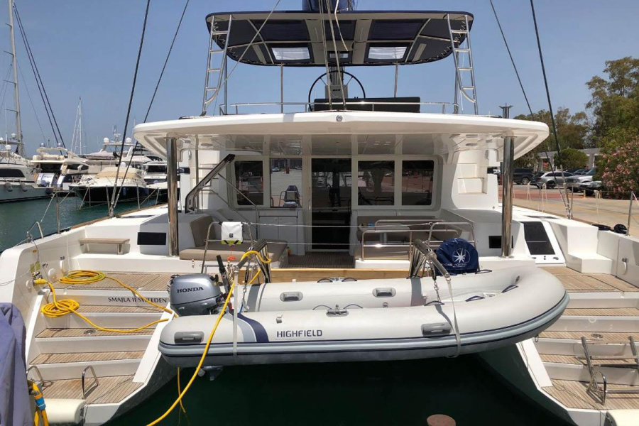 Photo #1 - Lagoon 52 F - 6 + 2 cab. (Smajla 2 Sweden) en Athens, Alimos marina - 43468