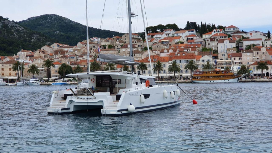 Photo #1 - Fountaine Pajot Astrea 42 - 4 + 2 cab. (Ocean Runner) en Pula, ACI Marina - 43573