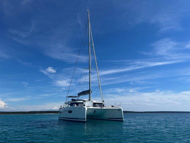 Photo #1 - Fountaine Pajot Elba 45 - 3 + 1 cab. (Dreamcatcher) en Yachtclub Seget (Marina Baotić) - 43577