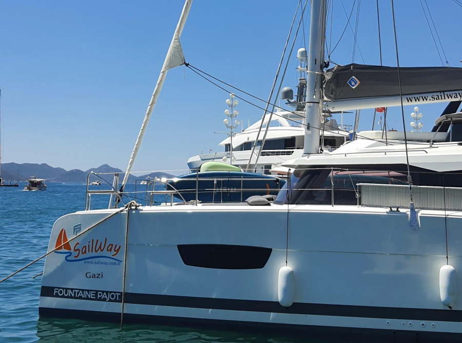 Photo #1 - Fountaine Pajot Isla 40 - 4 + 1 cab. (Gazi) en Adakoy Marina - 43668