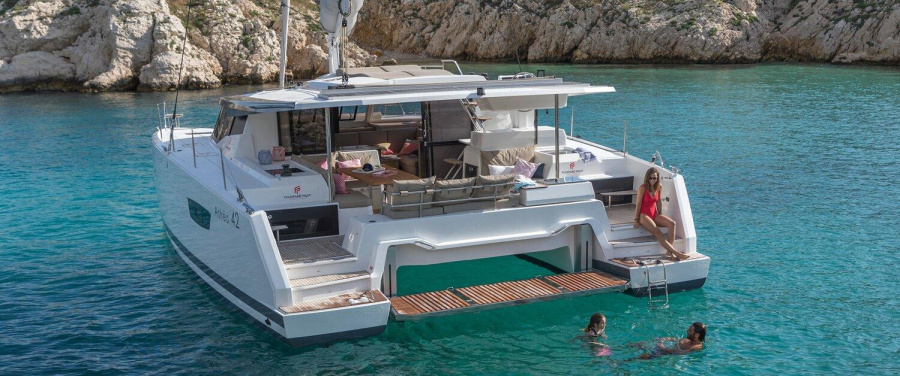 Photo #1 - Fountaine Pajot Astrea 42 (Rossa) en Marina di La Cala - 61014