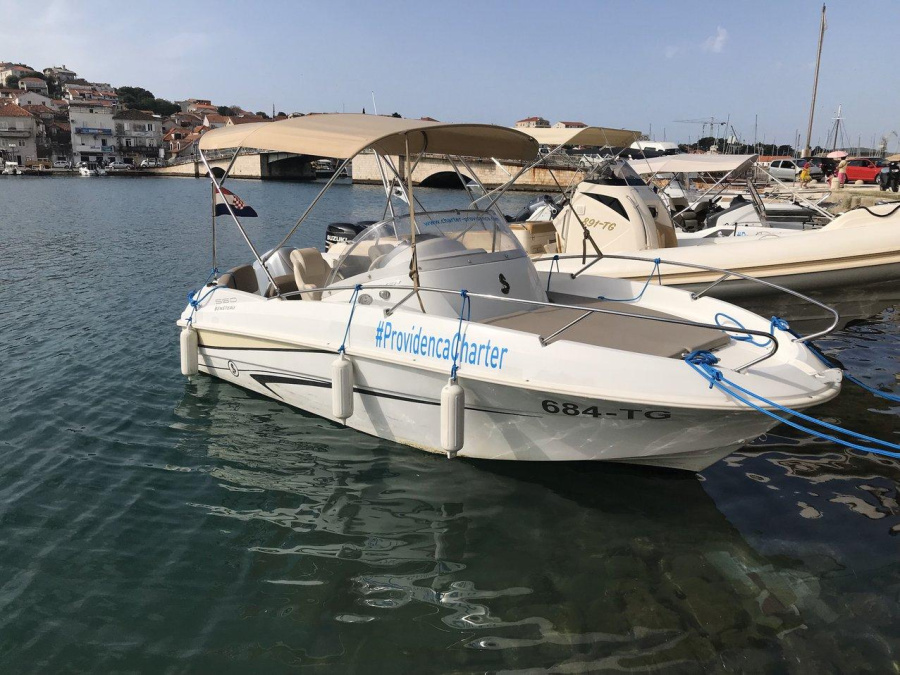 Benetau Flyer 550 Sun Deck - 2