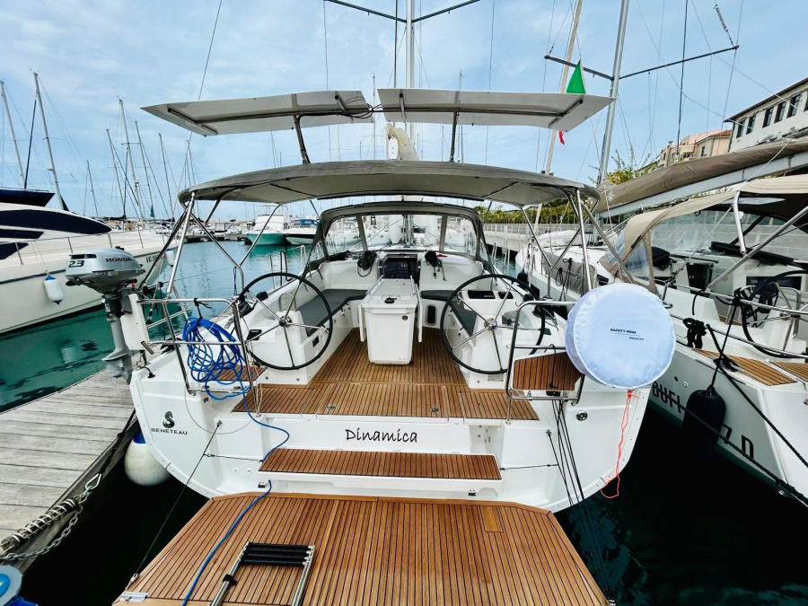 Photo #1 - Oceanis 40.1 - 3 cab. (Dinamica) en Marina di Toscana - 61662
