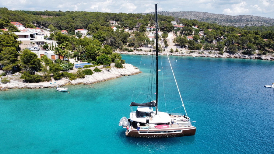 Photo #1 - Lagoon 50 - 5 + 2 cab. (Princess Kiss) en Komolac, ACI Marina - 61795