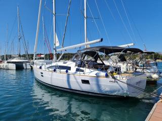 Photo #1 - Elan Impression 45.1 - 3 cab. (Oxygen) en Marina (ex.SCT) - 62099