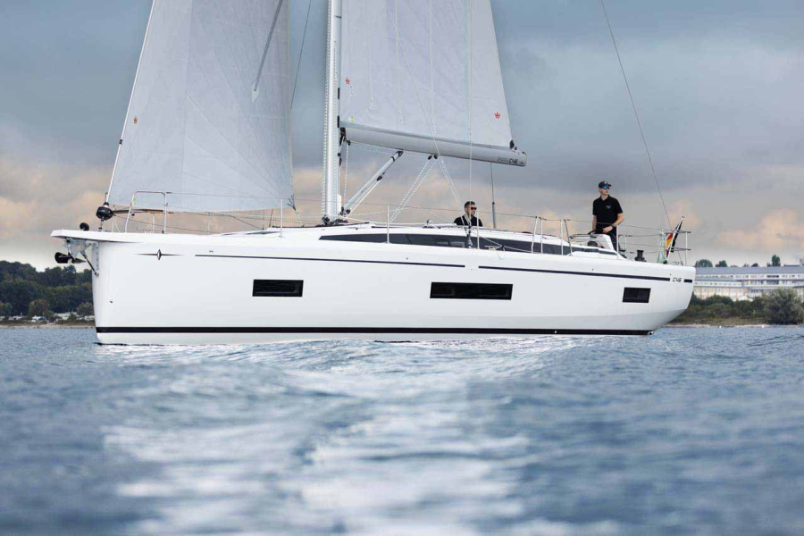 Photo #1 - Bavaria C46 - 4 cab. (Moonlark) en ACI Marina Jezera - 63600