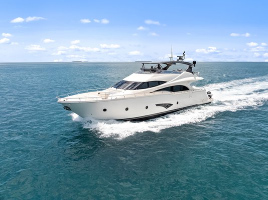 Photo #1 - Marquis 720 Flybridge (After Parr T) en Key West, The Perry Marina - 64073