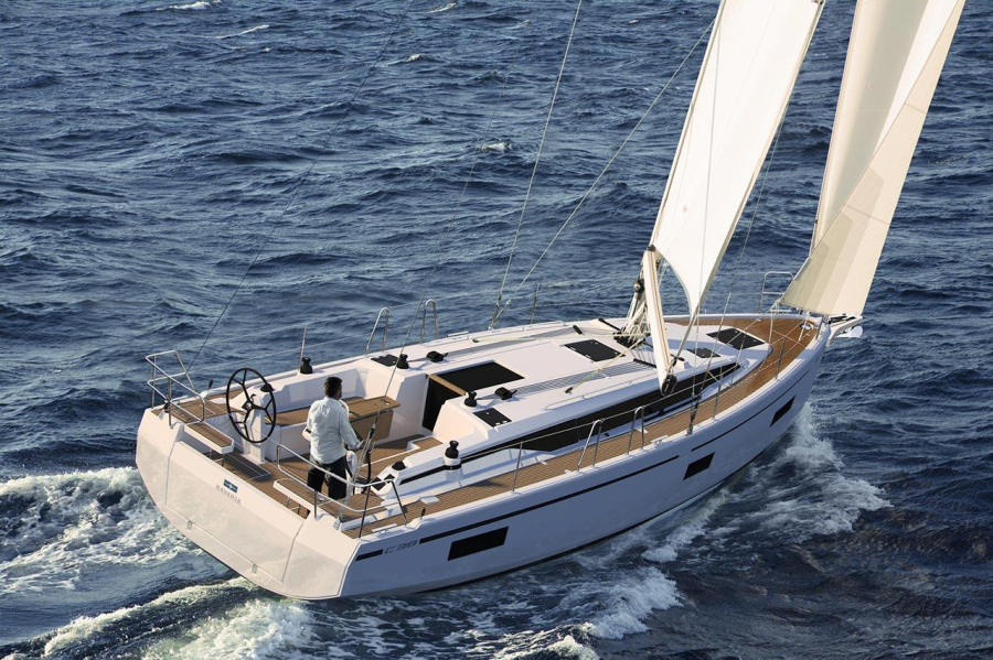 Photo #1 - Bavaria C38 (Ohana) en Marina Punat - 63798