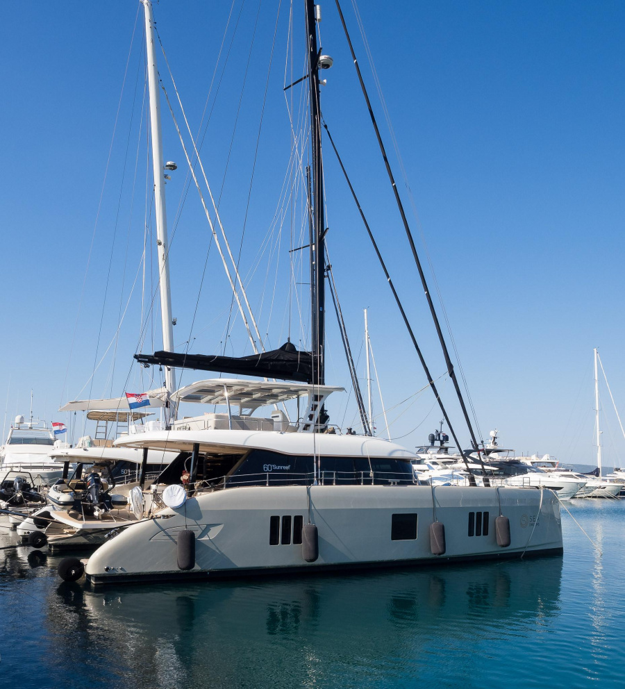 Photo #1 - Sunreef 60 - 4 + 2 cab. (Sea Dreams) en Marina Frapa - 63919