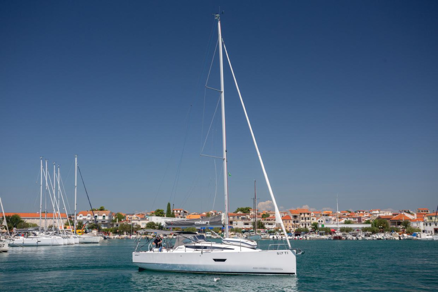 Photo #1 - Elan E4 (Shark) en Marina Betina - 64250