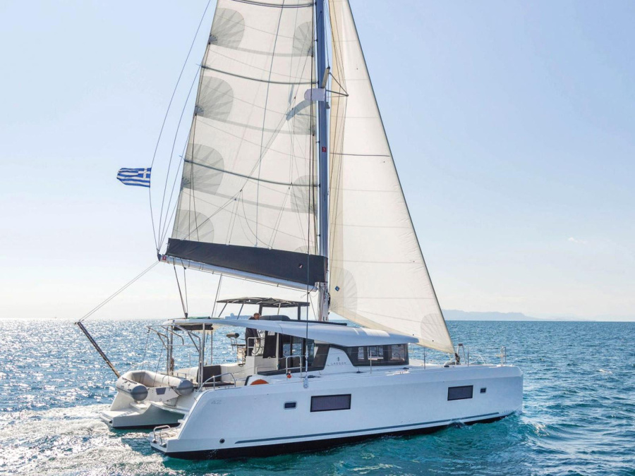Photo #1 - Lagoon 42 - 4 + 1 cab. (Fantasea) en - Olympic Marine - 64145