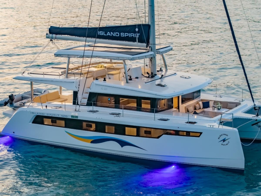 Photo #1 - Island Spirit 525E (Electric E-Motion) en Yacht Haven Marina - 64379
