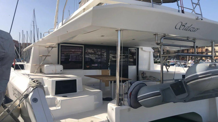 Photo #1 - Dufour 48 Catamaran - 5 + 1 cab. (Salazar) en Marina di La Cala - 64436