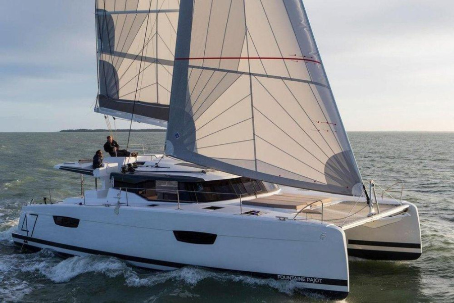 Photo #1 - Fountaine Pajot Saona 47 Quintet - 5 + 1 cab. (Nefeli) en Athens, Alimos marina - 64260
