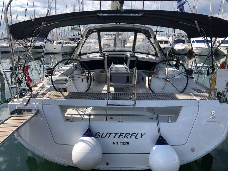 Photo #1 - Oceanis 48 - 5 cab. (Butterfly) en Corfu, Gouvia Marina - 44187