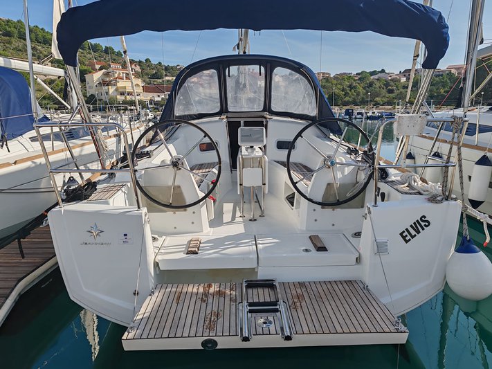 Photo #1 - Sun Odyssey 349 - 3 cab. (Elvis) en Marina - 65932