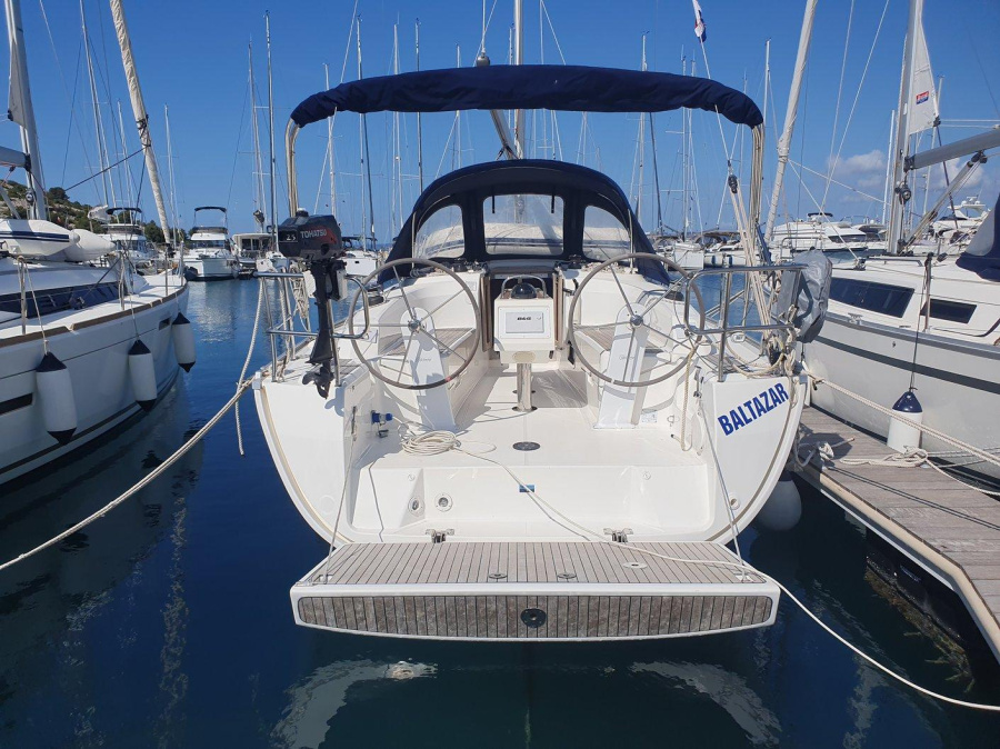 Photo #1 - Bavaria Cruiser 34 - 2 cab. (Baltazar) en Marina - 65934