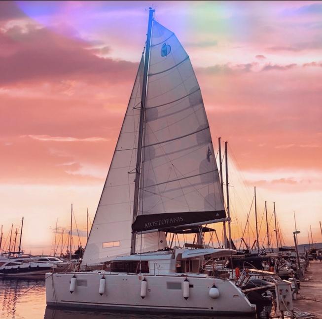 Photo #1 - Lagoon 450 F - 4 + 1 cab. (Aristofanis) en Lefkas main port - 64456