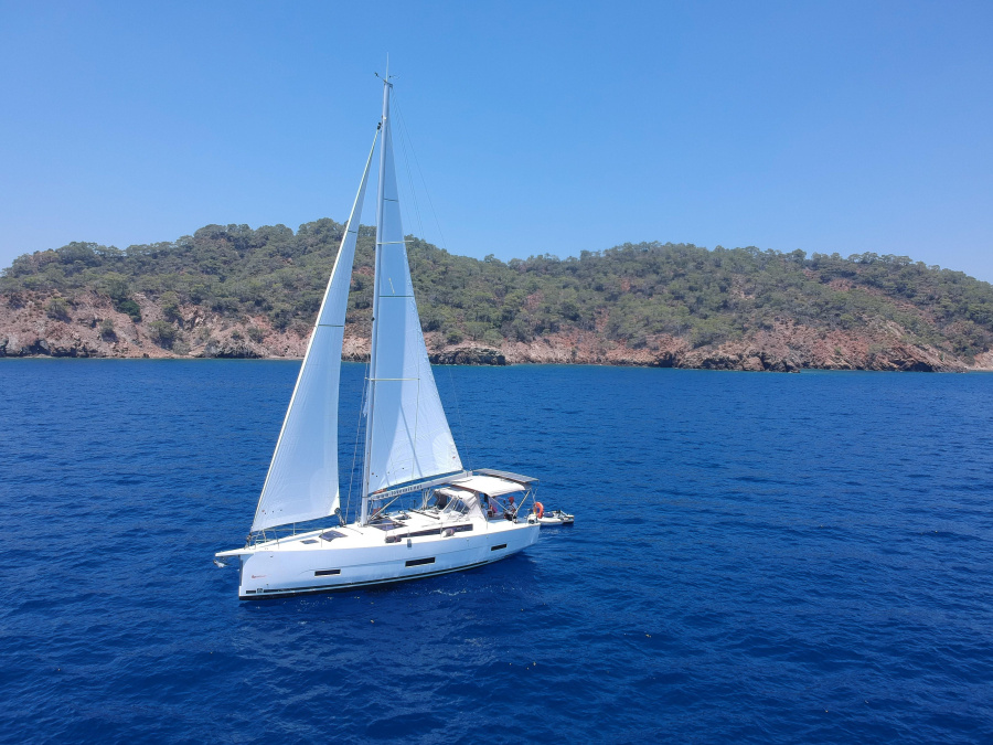 Photo #1 - Dufour 390 (Joy 5) en Albatros Marina - 64556