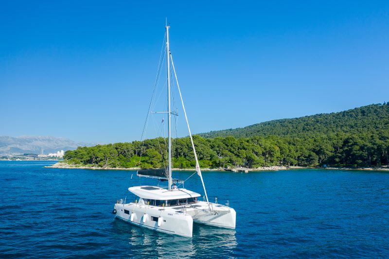 Photo #1 - Lagoon 42 - 4 + 2 cab. (Ladesta) en Marina - 65019
